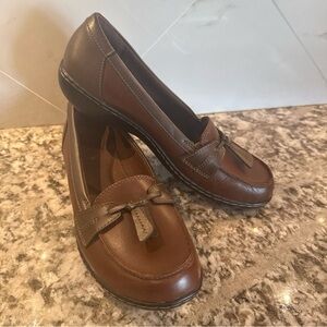 Clarks Women's Brown Leather Loafers